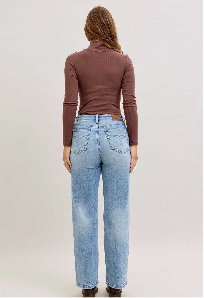 Judy Blue Rigid Magic Straight Jeans - side profile on model