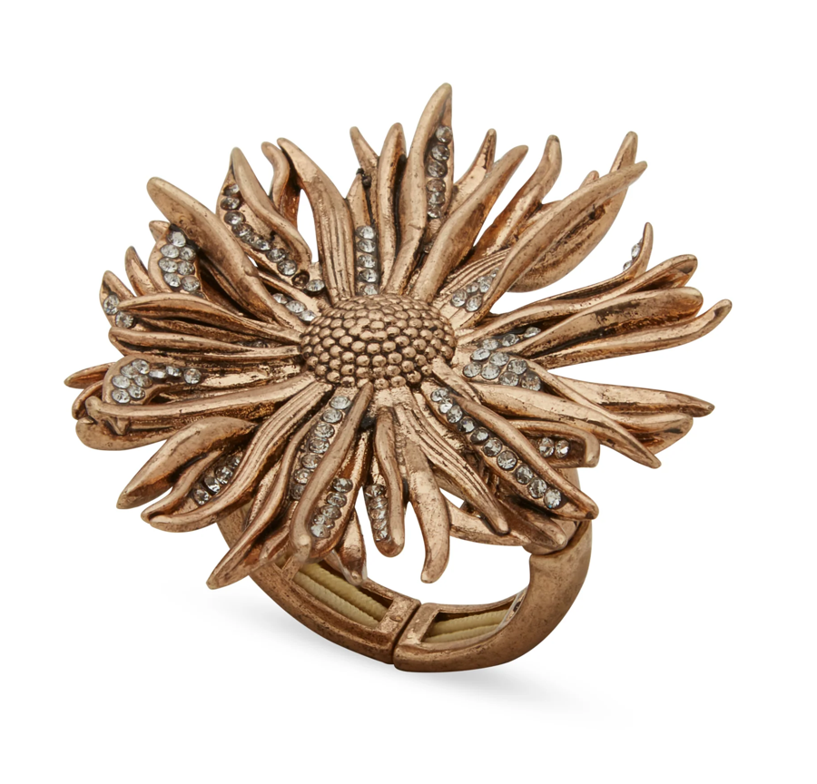 Lainey Wilson Pavé Flower Stretch Ring