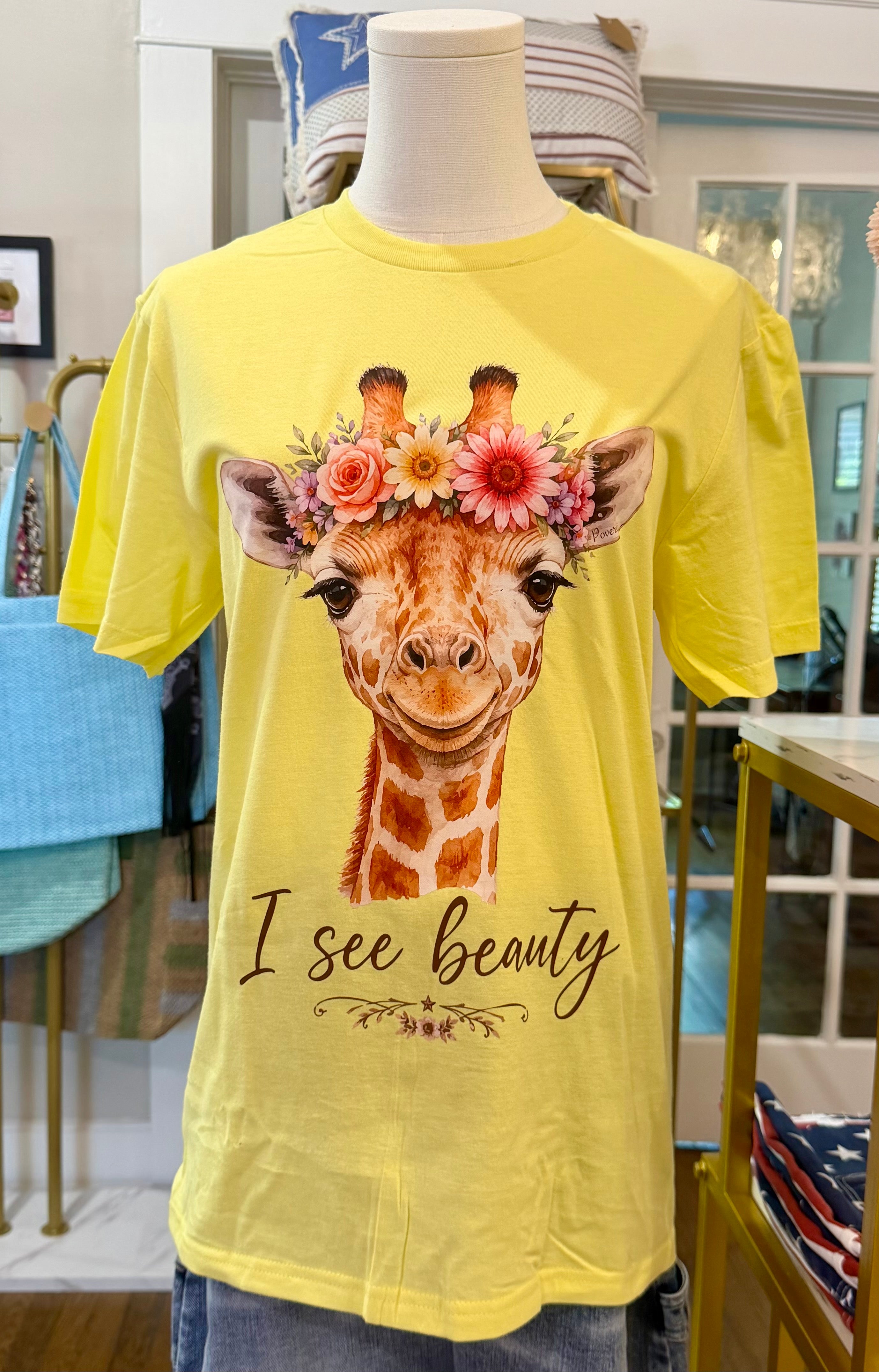 I See Beauty Giraffe Graphic Tee